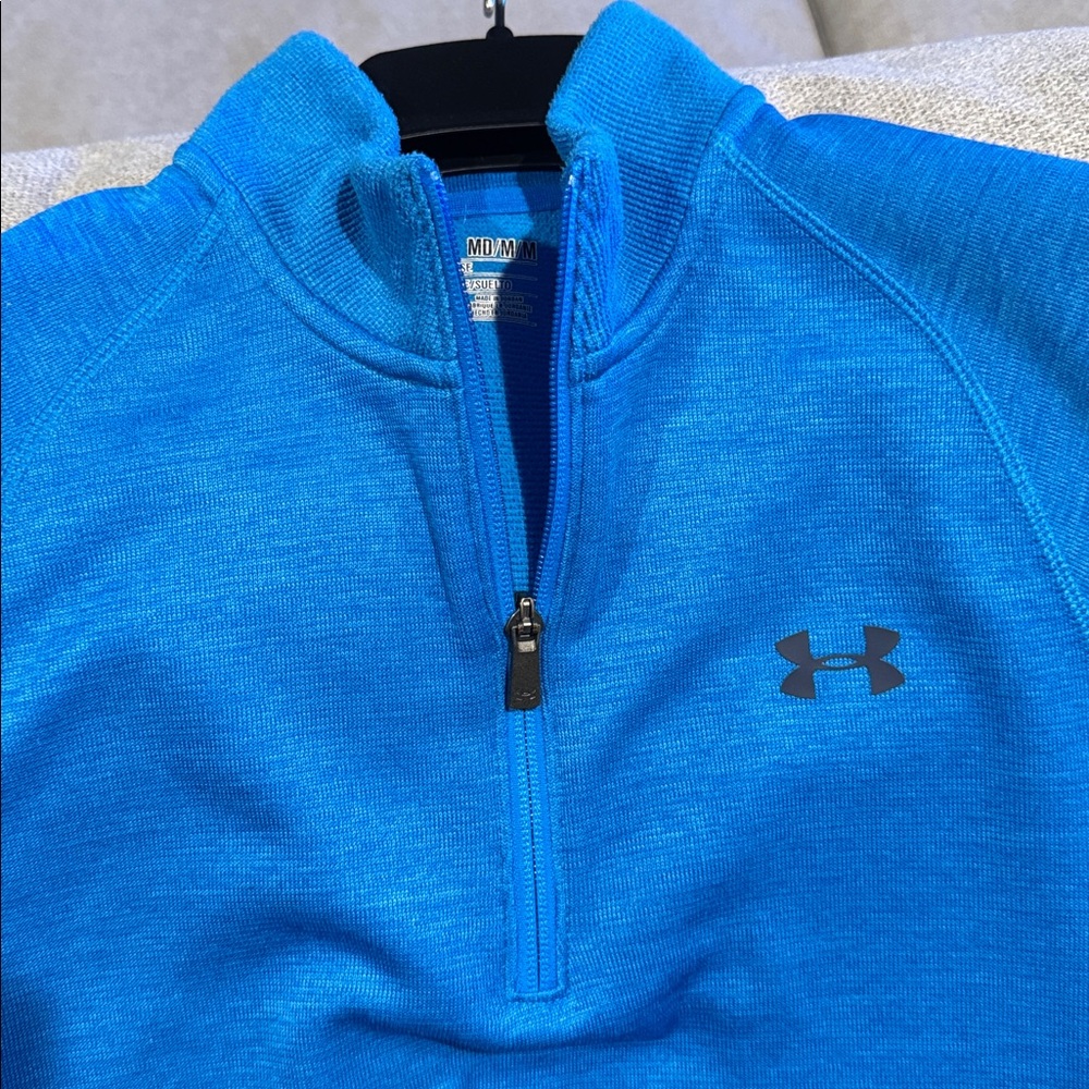 Under Armour 1/4 Zip ColdGear Men’s M 
Brilliant Blue Pullover